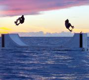 VELENCE BOARD CENTER' SURF*RIDER'KITEUP